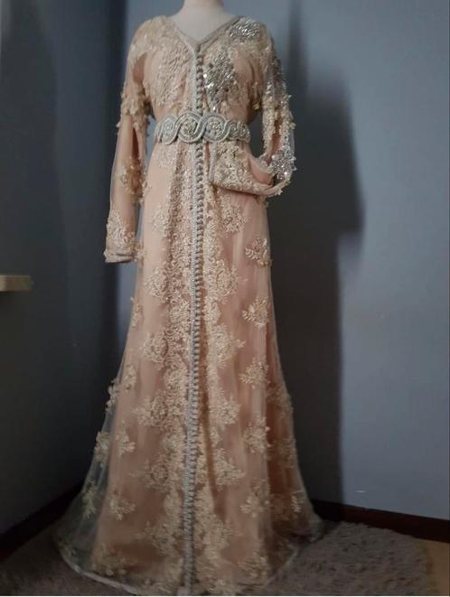 Bijge takchita, Kleding | Dames, Gelegenheidskleding, Zo goed als nieuw, Maat 36 (S), Beige, Ophalen of Verzenden