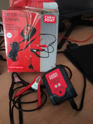 Carpoint 12v batterij/druppellader  beschikbaar voor biedingen