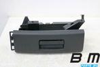Bakje onder stoel rechts VW Golf 7 5G0882600A, Auto-onderdelen, Gebruikt