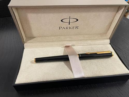 ️ Roller Parker IQ Noir neuf avec coffret d’origine, Verzamelen, Pennenverzamelingen, Nieuw, Overige typen, Parker, Met doosje