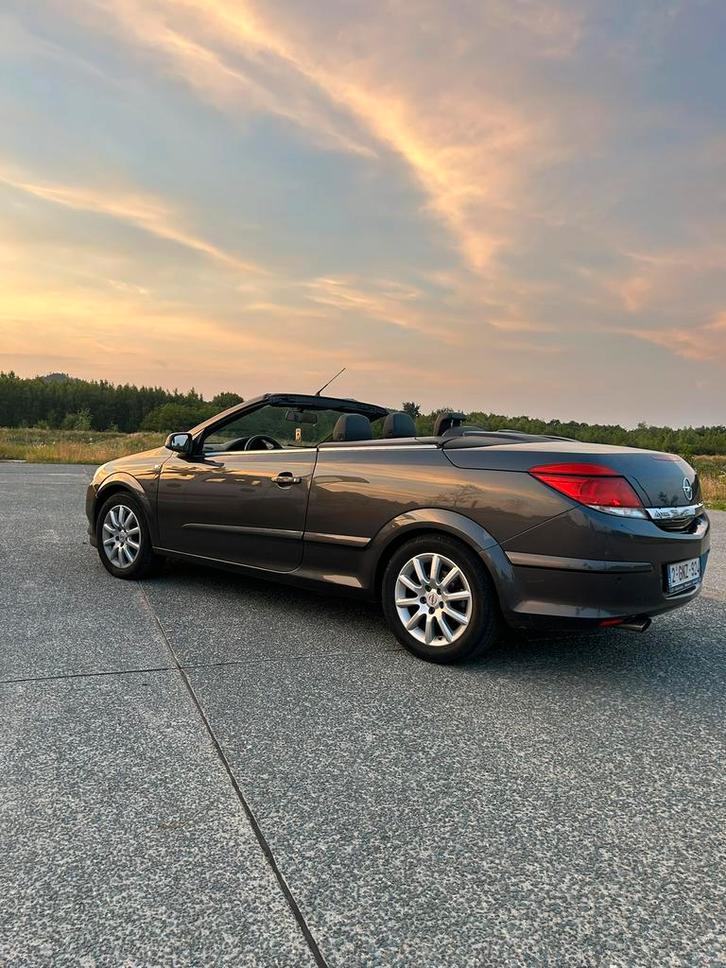 Opel Astra H à toit double, Autos, Opel, Particulier, Astra, Airbags, Air conditionné, Rétroviseurs électriques, Verrouillage centralisé sans clé