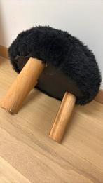 Tabouret, Ophalen
