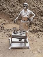Gedetailleerd tinnen beeld/sculptuur van de beenhouwer, Antiek en Kunst, Ophalen of Verzenden
