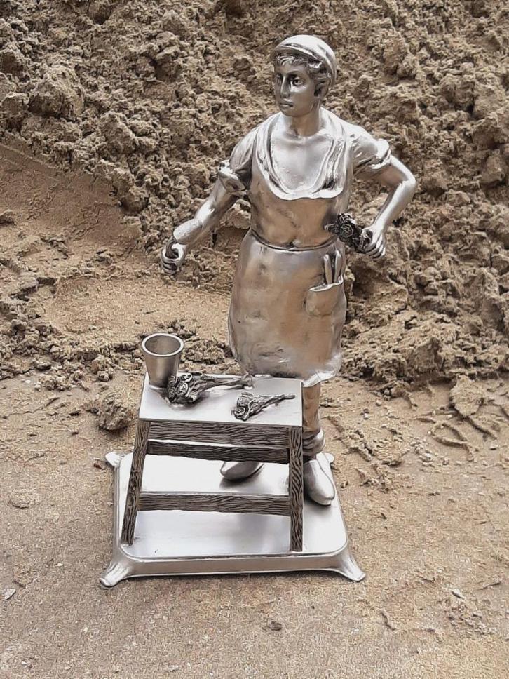 Gedetailleerd tinnen beeld/sculptuur van de beenhouwer, Antiek en Kunst, Antiek | Tin, Ophalen of Verzenden