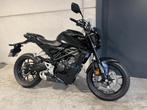 Honda CB125R amper 670km in nieuwstaat (bj 2024), Bedrijf, 125 cc, Overig, 11 kW of minder