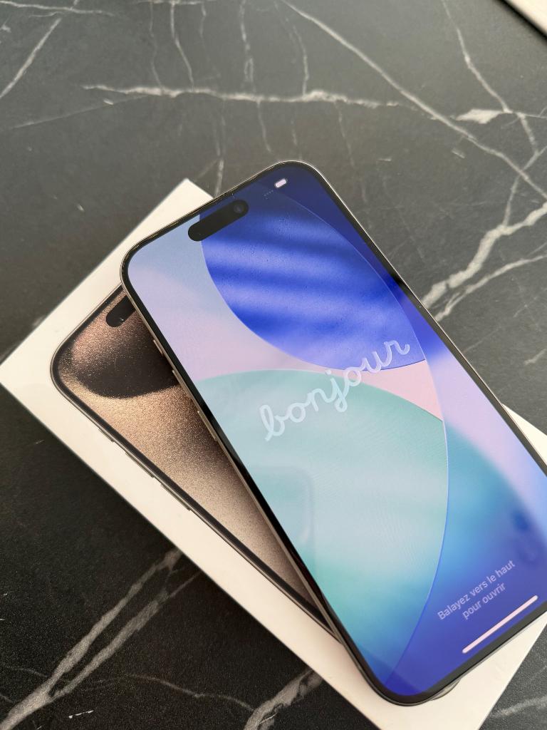 Iphone 15 pro natural titanium, Télécoms, Téléphonie mobile | Apple iPhone, Comme neuf, 128 GB, Sans abonnement, iPhone 15, Enlèvement