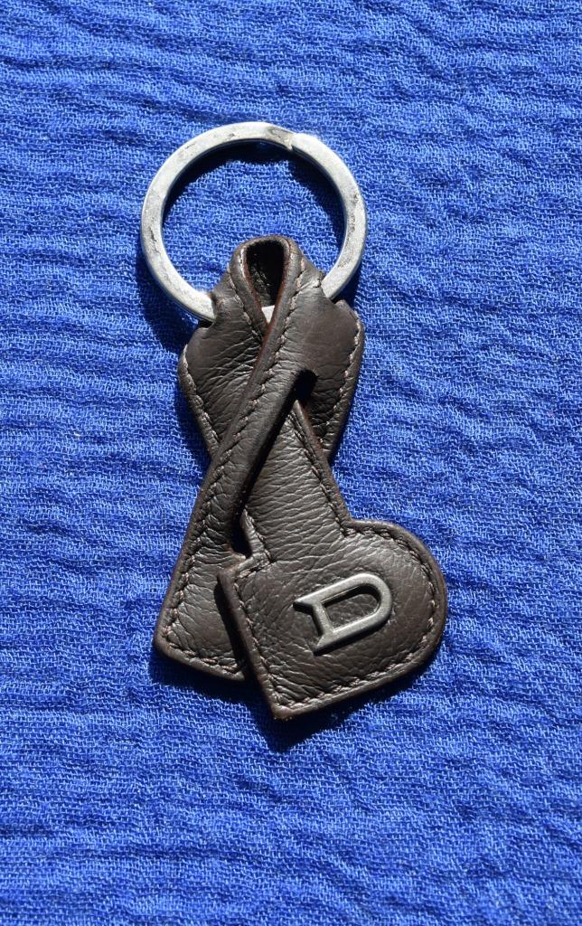 Delvaux Vintage Leren Sleutelhanger, Handtassen en Accessoires, Tassen | Damestassen, Zo goed als nieuw, Overige typen, Bruin