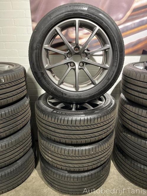 Alfa Romeo Giulia Continental 225/50/17 Zomer, Auto-onderdelen, Banden en Velgen, Banden en Velgen, Zomerbanden, 19 inch, 225 mm