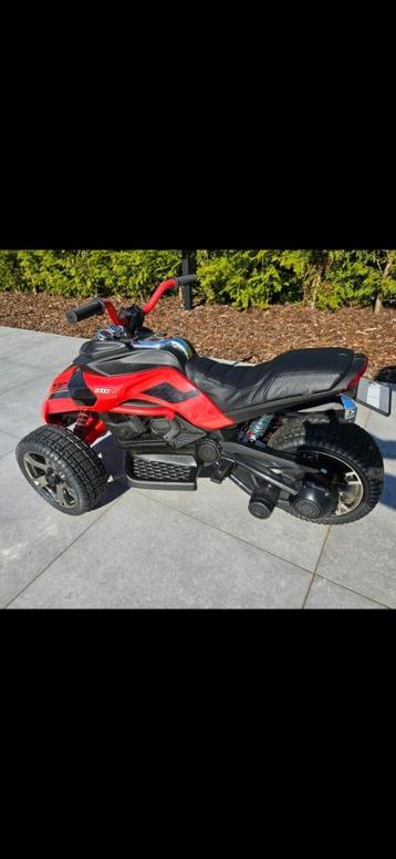 ELEKTRISCHE KINDERMOTOR TRIKE quad MET RC 12 beschikbaar voor biedingen