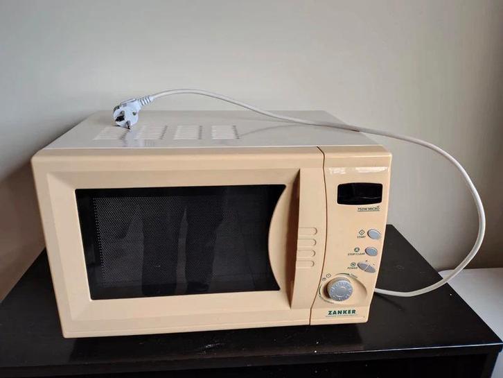 Microgolfoven, Electroménager, Micro-ondes, Utilisé, Autoportant, Plaque tournante, Enlèvement