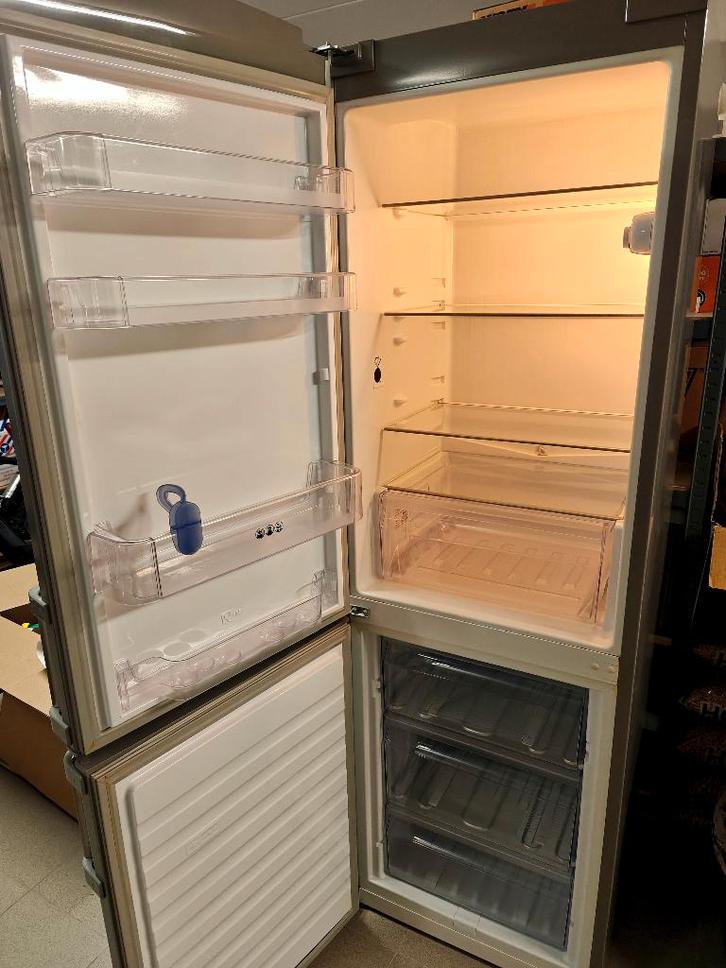 Whirlpool Koelkast Diepvries Combinatie, Electroménager, Réfrigérateurs & Frigos, Utilisé, Avec congélateur séparé, 200 litres ou plus