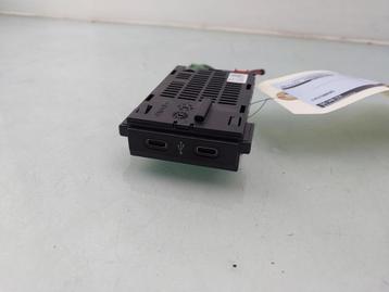 DIVERSEN AUX/USB aansluiting Polo VI (AW1) (|2G6035736|) beschikbaar voor biedingen