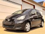 Toyota Aygo 1.0 5DRS |, Auto's, Toyota, Voorwielaandrijving, Stof, 50 kW, Zwart