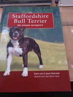De Staffordshire Bull Terrier, Livres, Animaux & Animaux domestiques, Comme neuf, Enlèvement ou Envoi