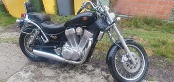 Suzuki intruder 1400cc  beschikbaar voor biedingen