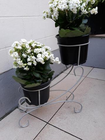 vintage metalen plantenhouder fig. 2 potten witgrijs h: 39,5 beschikbaar voor biedingen