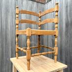 Antiek eiken hoekstoeltje met rieten zitting., Ophalen, Gebruikt