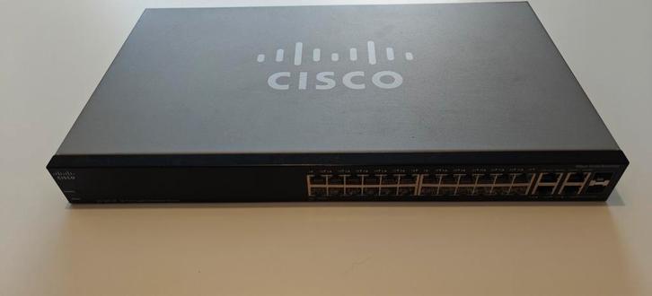 Cisco SG300-28 Port, Computers en Software, Netwerk switches, Gebruikt, Ophalen of Verzenden