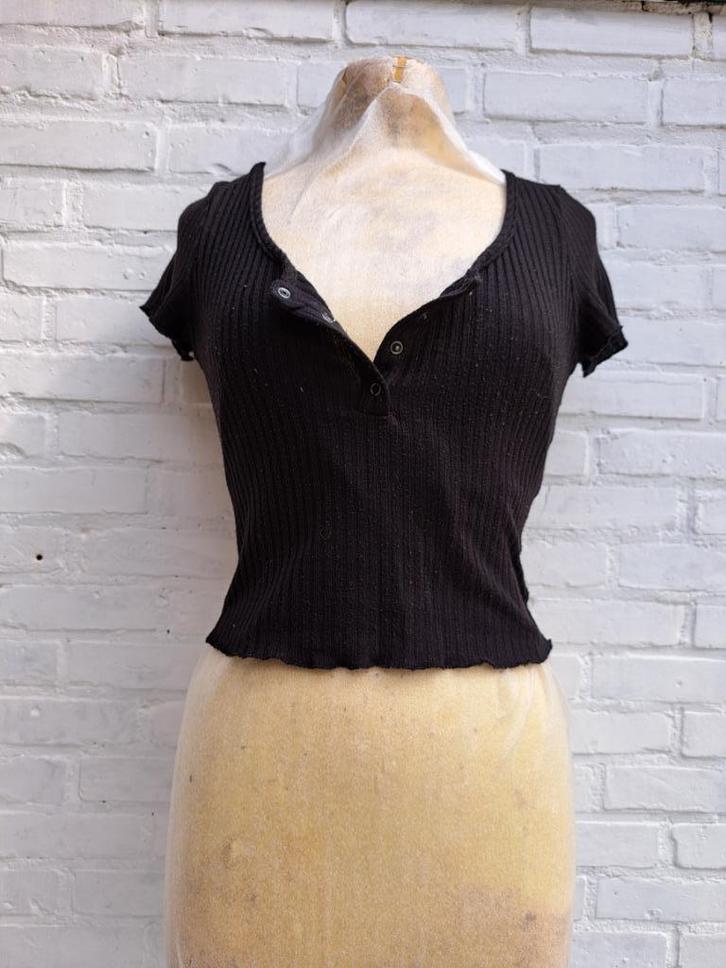T-shirt met knoopjes, Kleding | Dames, T-shirts, Gedragen, Maat 38/40 (M), Zwart, Ophalen of Verzenden
