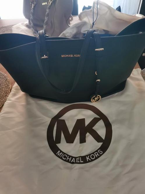 Diverse merk handtassen te koop.in goede staat!!!!, Handtassen en Accessoires, Tassen | Damestassen, Zo goed als nieuw, Ophalen