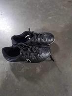 Nike voetbalschoenen mt 33,5, Enlèvement ou Envoi, Utilisé, Chaussures