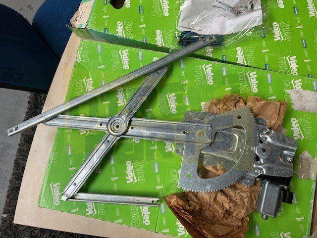 Jeep Grand Cherokee (-2/99) Raammechaniek Links voor (elb. i, Auto-onderdelen, Ruiten en Toebehoren, Jeep, Nieuw, Ophalen of Verzenden