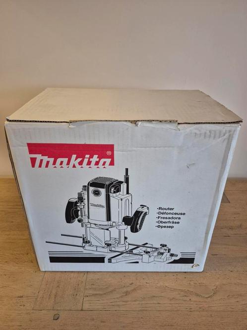 Bovenfrees MAKITA RP2300RCX nieuw, Doe-het-zelf en Bouw, Gereedschap | Freesmachines, Nieuw, Bovenfrees, Ophalen of Verzenden