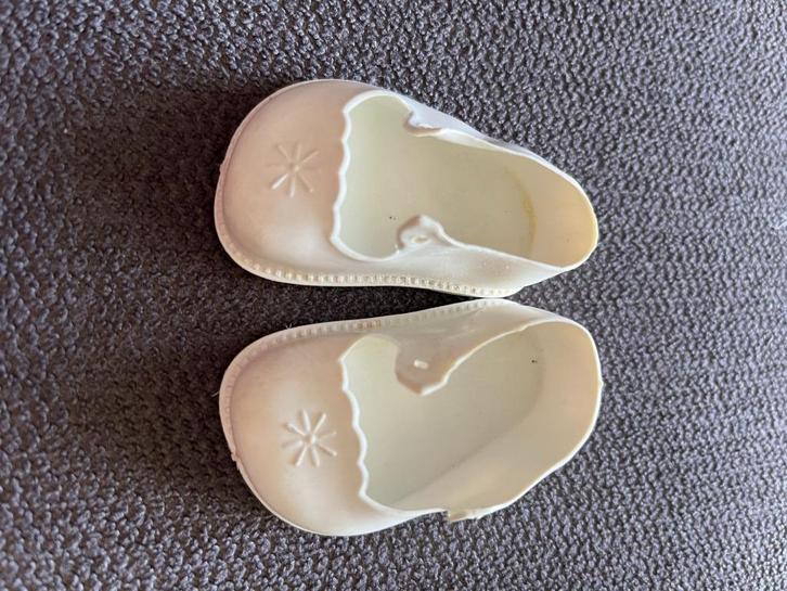 Vintage witte poppenschoenen, Verzamelen, Poppetjes en Figuurtjes, Verzenden