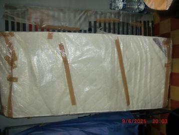 Lattenbodem + bijpassende matras 1 persoonsbed 200cm/90 cm beschikbaar voor biedingen