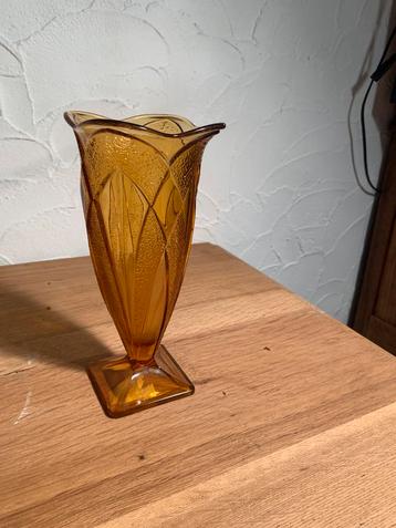 Vase Art Deco beschikbaar voor biedingen
