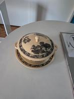 2 antieke terinnes van Boch, Ophalen