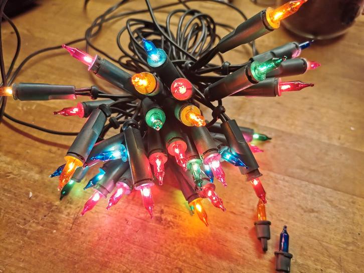 Vintage kerstverlichting 35 lampjes 5 kleuren + 2 reserve, Diversen, Kerst, Zo goed als nieuw, Ophalen of Verzenden