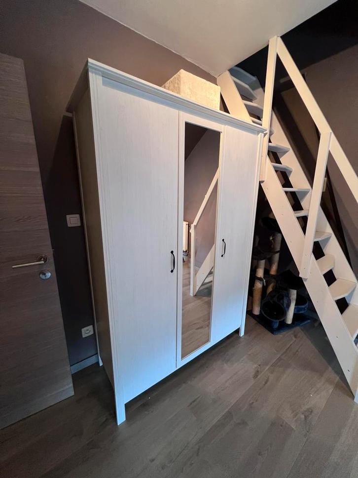 Kleerkast - moet snel weg!, Huis en Inrichting, Kasten | Kleerkasten, Zo goed als nieuw, Ophalen
