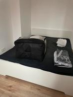 Bed met lattenbodem en matras, Ophalen, Tweepersoons, Zo goed als nieuw, Bedbodem