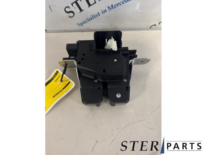 Slotmechaniek Achterklep van een Mercedes Vito, Auto-onderdelen, Carrosserie, Mercedes-Benz, Gebruikt, 3 maanden garantie, Ophalen of Verzenden