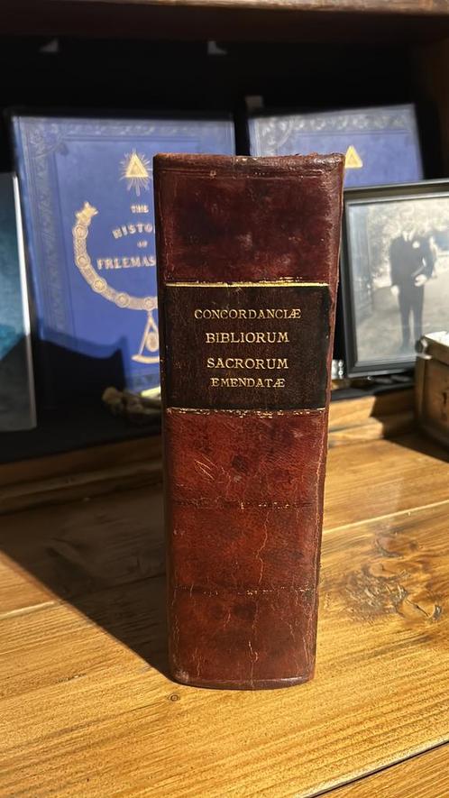 1685 : CONCORDANCIE BIBLIORUM SACRORUM EMENDATE, Antiek en Kunst, Antiek | Boeken en Manuscripten, Ophalen