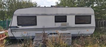 Werfcaravan  beschikbaar voor biedingen
