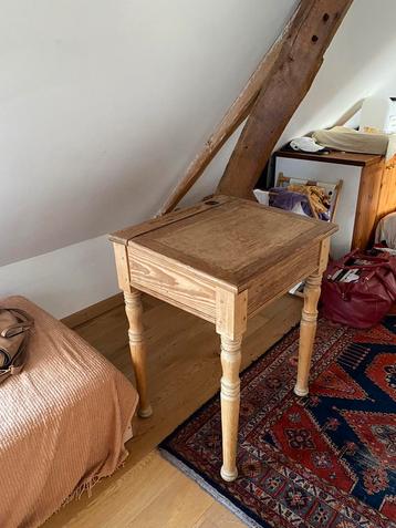 Superbe Petit Bureau d'Écolier Ancien en Bois, Enlèvement