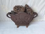 Decoratieve oude zware franse gietijzeren jardiniere, Tuin en Terras, Bloembakken en Plantenbakken, Overige materialen, Minder dan 30 cm