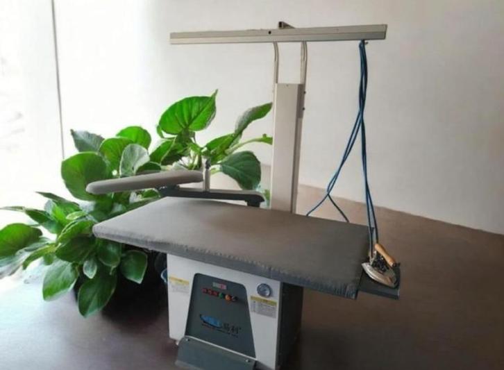 industriele strijkplank 3x400V NIEUW, Elektronische apparatuur, Stoomapparaten, Nieuw, Kledingstomer, Ophalen