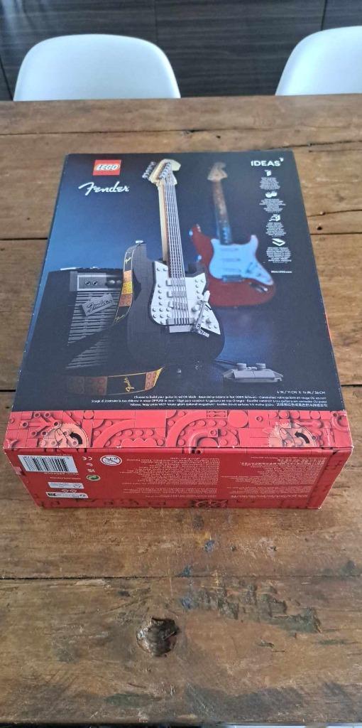 Lego Ideas 21329 Fender Stratocaster, Kinderen en Baby's, Speelgoed | Duplo en Lego, Nieuw, Lego, Complete set, Ophalen of Verzenden