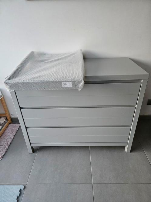 Quax commode met verlengstuk Stripes Griffin Grey, Kinderen en Baby's, Kinderkamer | Commodes en Kasten, Zo goed als nieuw, Commode