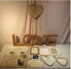 Magnifiques articles « Party of Wooden Love/Heart » pour la, Antiquités & Art, Enlèvement ou Envoi
