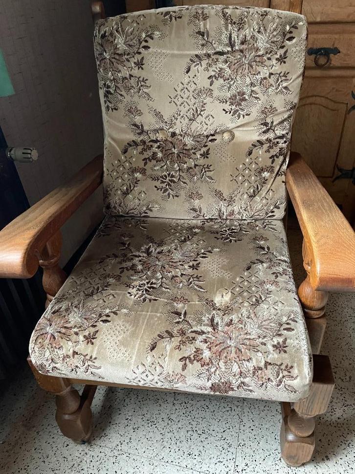 Rustieke houten fauteuil uit de jaren 70, Huis en Inrichting, Fauteuils, Zo goed als nieuw, Hout, Stof, 50 tot 75 cm, Minder dan 75 cm