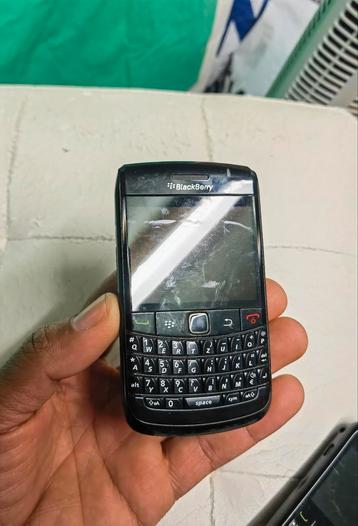 BlackBerry Bold 9700 qui fonctionne bien 