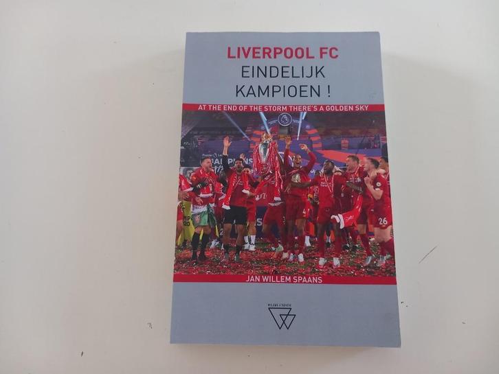 Boek Liverpool FC Eindelijk Kampioen Premier League Voetbal, Verzamelen, Sportartikelen en Voetbal, Zo goed als nieuw, Boek of Tijdschrift