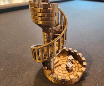Dice Tower - dobbelsteentoren beschikbaar voor biedingen