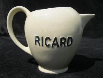 vintage kruik wit Ricard beschikbaar voor biedingen