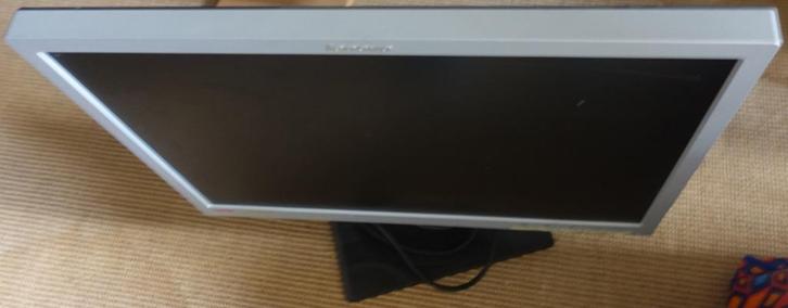 Lenovo ThinkVision - 22 inch - DVI VGA monitor, Computers en Software, Monitoren, Zo goed als nieuw, DVI, VGA, Kantelbaar, HD