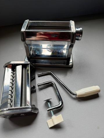 Machine à pâtes, Enlèvement, Comme neuf